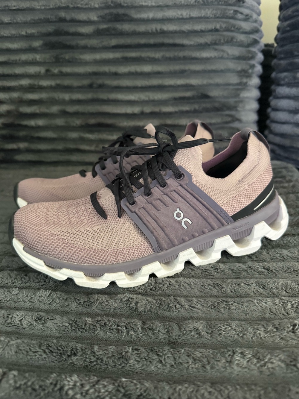 On Running Cloudswift 3 Fade/Black women’s size 10